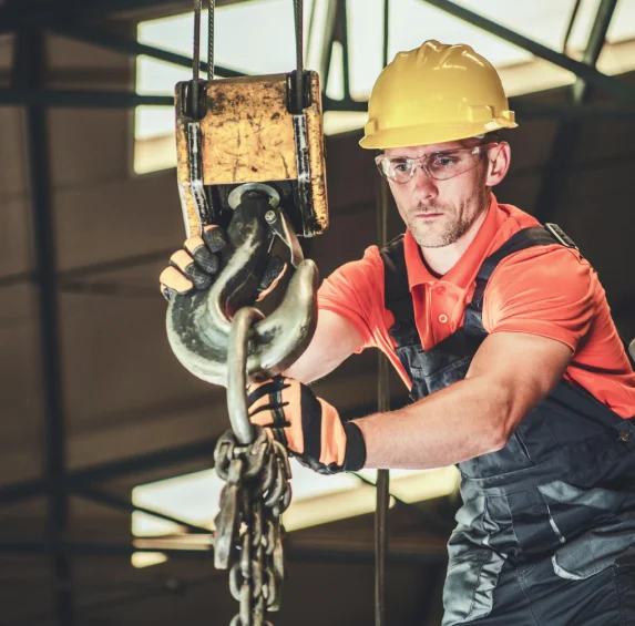 Rigger crane operator